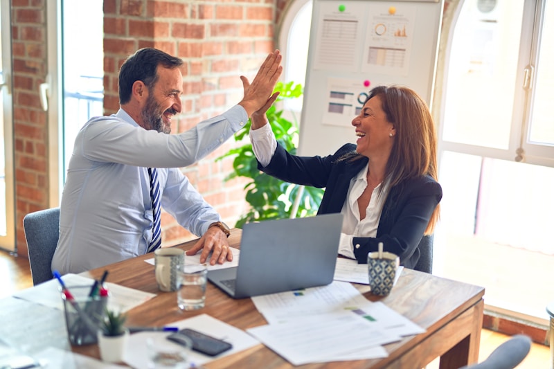 Busy Austin professionals booking their detail online